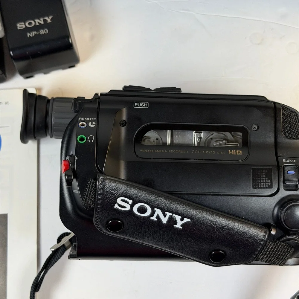Sony Handycam CCD-FX710 Video Hi8 Camcorder Bundle Parts Repair C-10